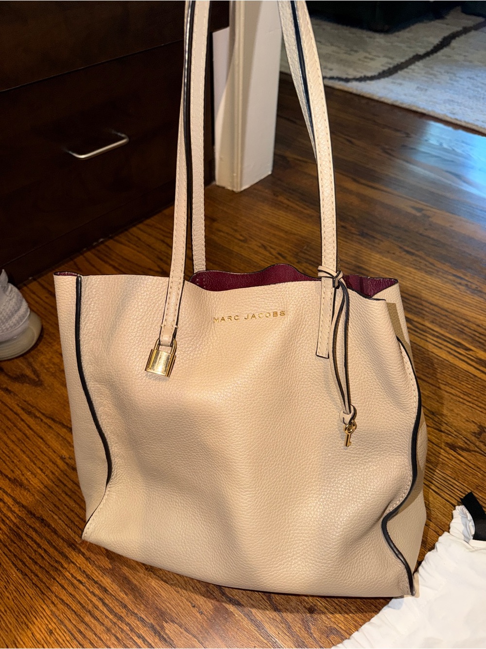 Marc Jacobs Beige Leather Tote Bag with Burgundy Lining and wallet
